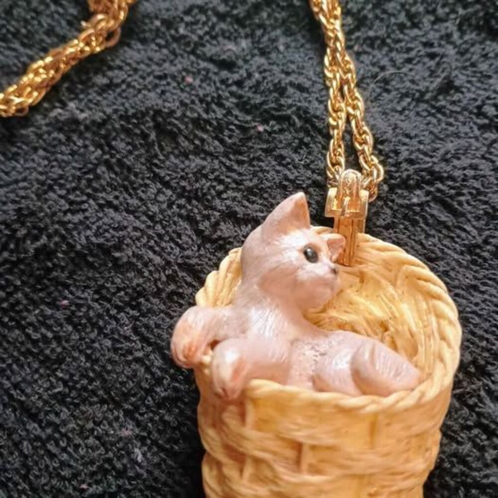Vintage Razza Cat in Basket Pendant Necklace 60s era